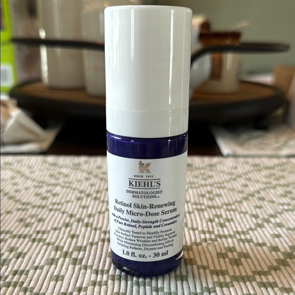 Kiehl's Retinol Skin-Renewing Daily Micro-Dose Serum - Blue